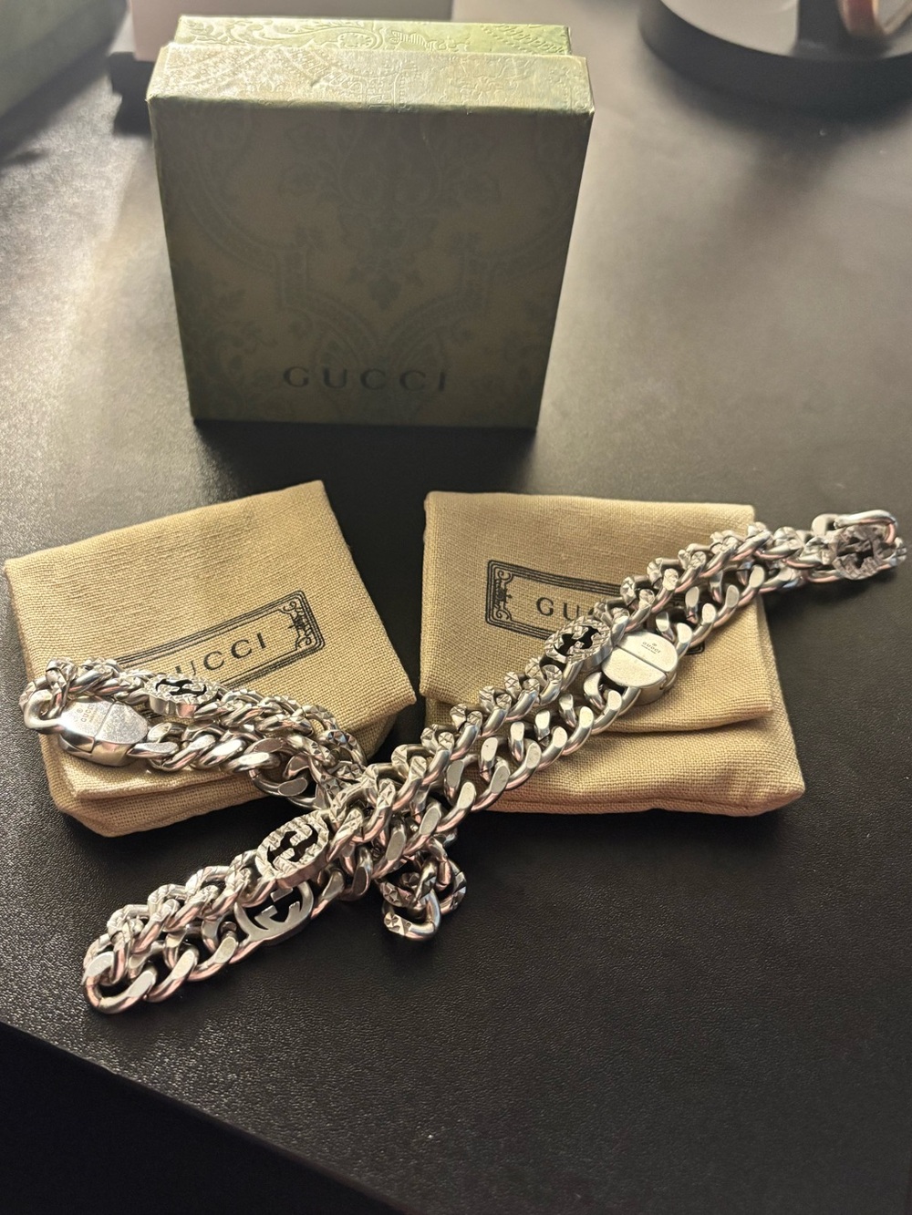 Gucci Polished Silver Curb Chain Bracelet with Signature Clasp